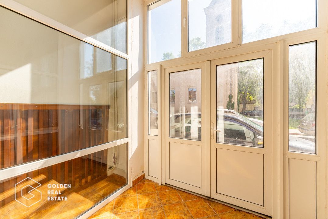 Cladire cu 24 camere, langa Castelul Regal Savarsin - Poză 5