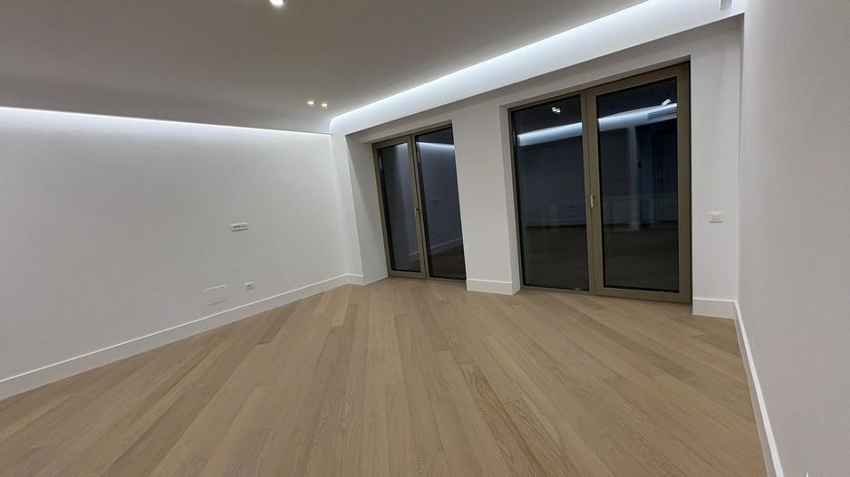 Apartament 2 camere cu parcare subterana - Poză 1