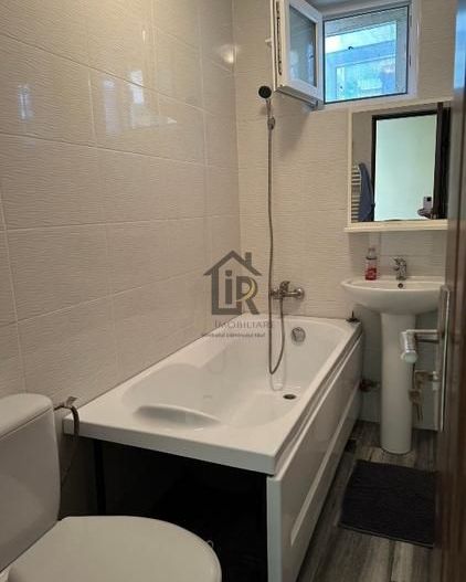 Casa 2 camere decomandate- Galata - Poză 9