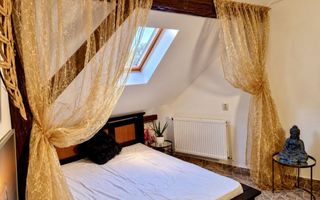 VANZARE  2  APARTAMENTE INDEPENDENTE  INTR-O VILA RENOVATA -144 mp - UNIRII - Poză 8