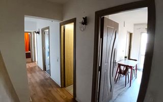 Apartament cu trei camere, zona Racadau 77 mp , etaj intermediar - Poză 2