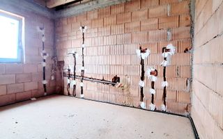 Se vinde duplex modern cu 3 camere  plus teren in Giroc ,zona linistita. - Poză 17