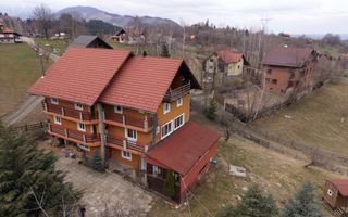 Pensiune 17 camere - zona Bran - Poză 3