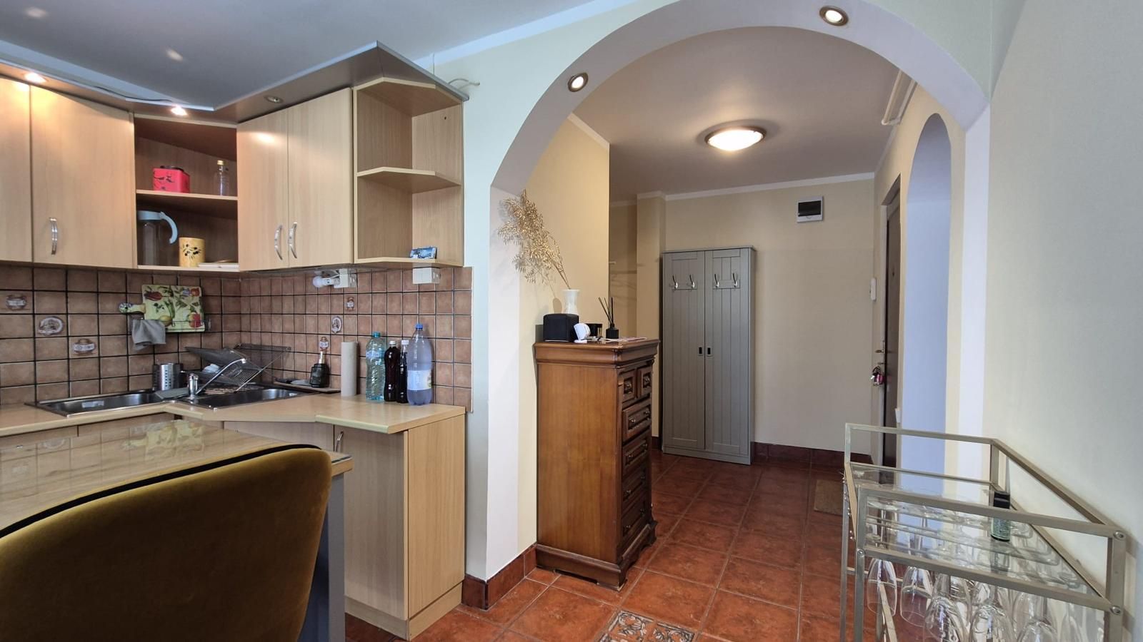 Apartament 3 camere zona Tolstoi etaj 3 - Poză 2