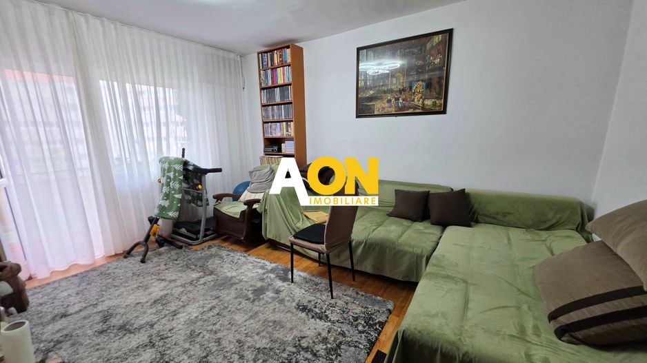 Apartament 4 Camere, 2 Bai, Etaj 3, Zona Cetate - Poză 1