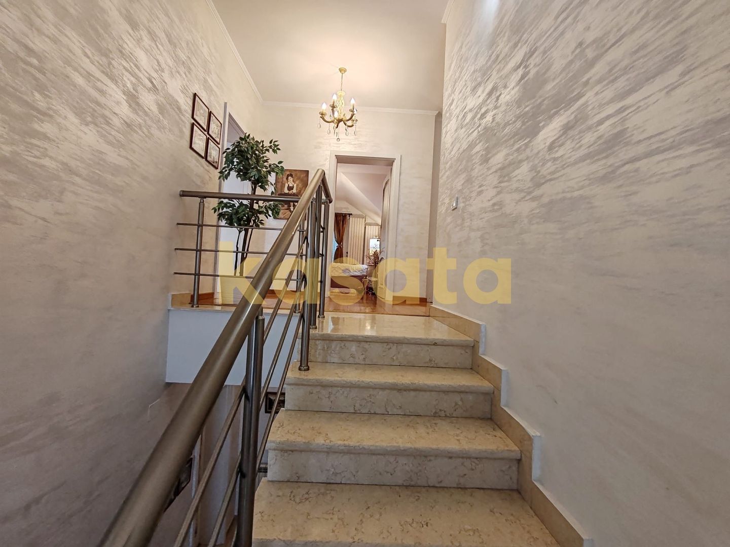 Vila care redefinește echilibrul între rafinament, spațiu și liniște - Poză 26