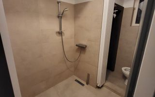 De inchiriat Apartament 5 camere - Poză 5