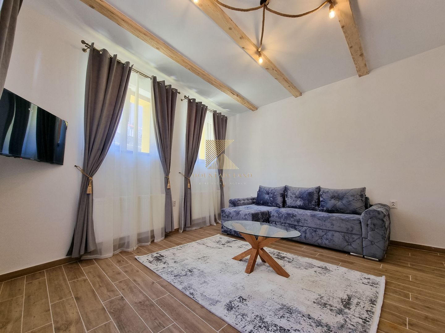 Casă individuală complet renovată, situată în centrul istoric al Brașo - Poză 11