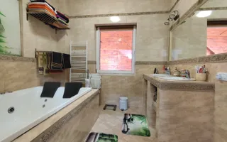 Casa cu Fotovoltaice si Pompa de Caldura, Calea Clujului, Oradea - Poză 11