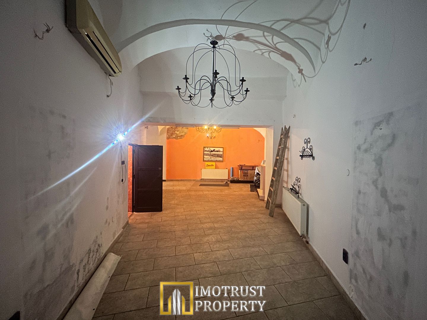 Spatiu comercial de vanzare zona Bou Rosu - Poză 6