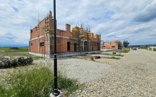 Casa NOUA, confort si calitate top - Poză 10