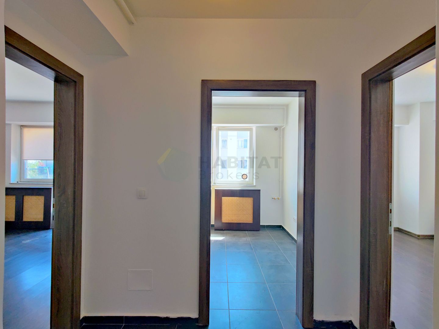 Decomandat, doua bai, loc de parcare in subteran, disponibil imediat - Poză 7