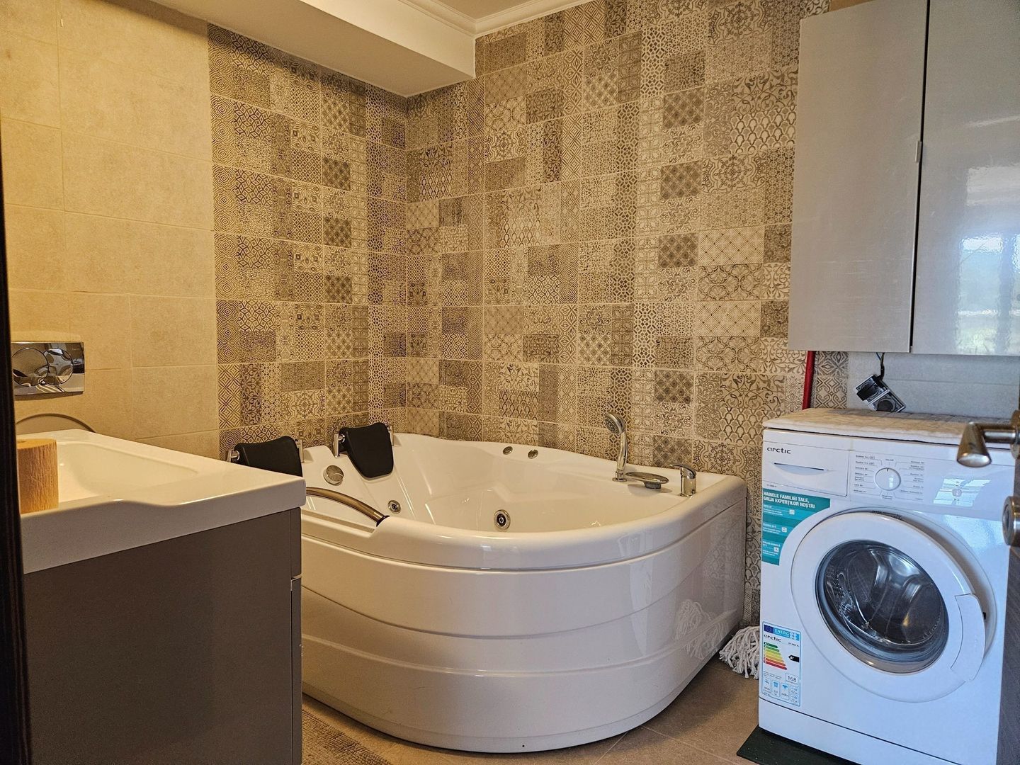 3 camere Inacu Nicoale Baneasa Piscina - Poză 11