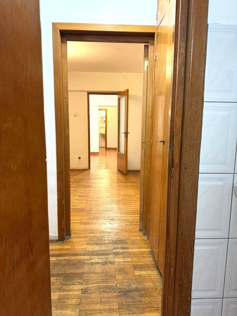 Vanzare Apartament 3 Camere Piata Alba Iulia Vedere Rond Din Toate Camerele - Poză 2