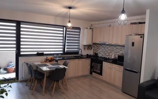 Apartament cu 2 camere-Zona Eroilor Floresti - Poză 1