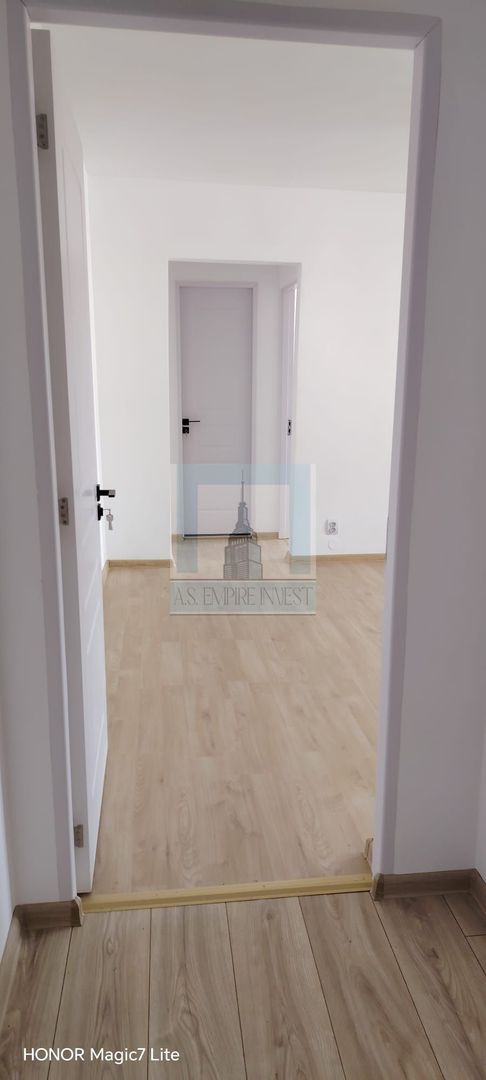 Apartament 2 camere, semidecomandat, zona Grivitei - Poză 3