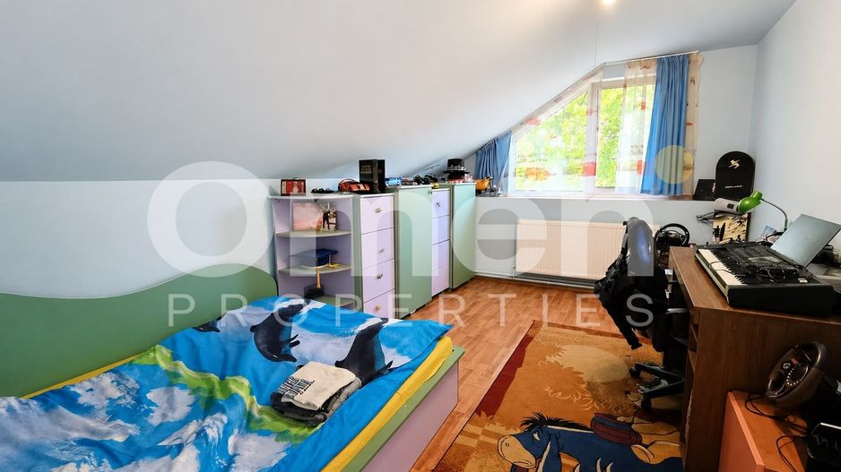 Casă P+M cu piscină și teren 1100 mp – Zona Vrancei, Baia Mare - Poză 8