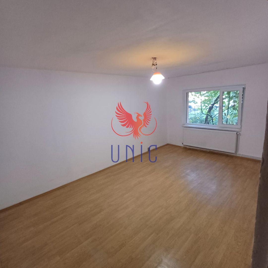 Apartament 3 camere, Rovine zona postei, Et P/4 - Poză 1