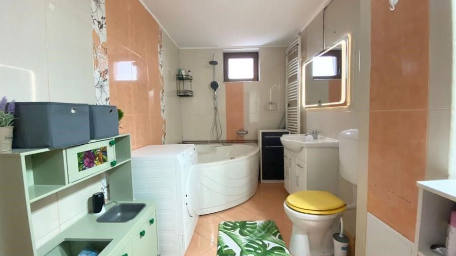 Apartament 3 camere, Gheorghe Doja, Oradea,70 mp. 125 000. Comision 0. - Poză 12