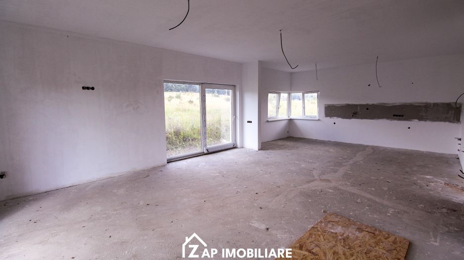 Corunca - 4 Camere 4 băi - 120 mp - 540 mp teren - Poză 2