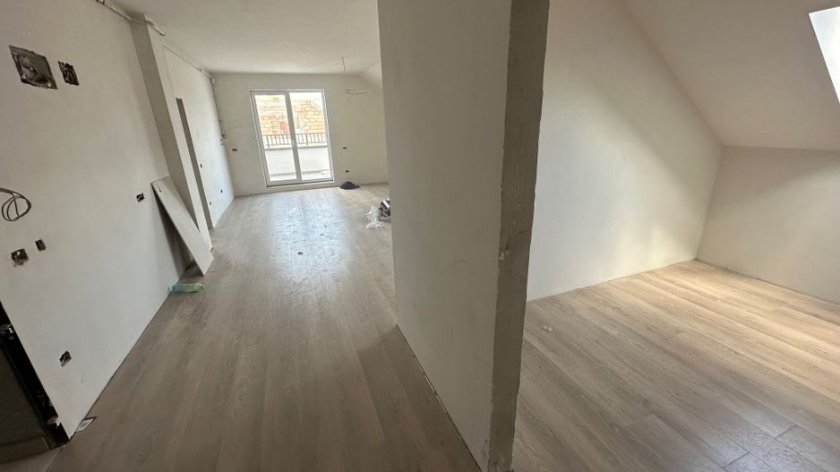 Apartment bloc nou cu lift si loc de parcare inclus - Poză 22