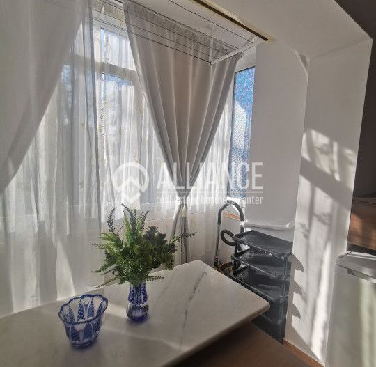 Zona Trocadero garsoniera mobilata termen lung - Poză 7