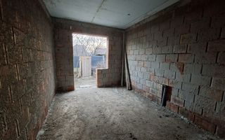 Nu rata aceasta vila semisingle Capat CUG Lunca Cetatuii, statie BUS - Poză 9