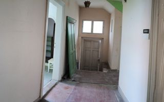 Casă solidă în Orșova, S+P+E, 220 mp, teren 284 mp - Poză 4