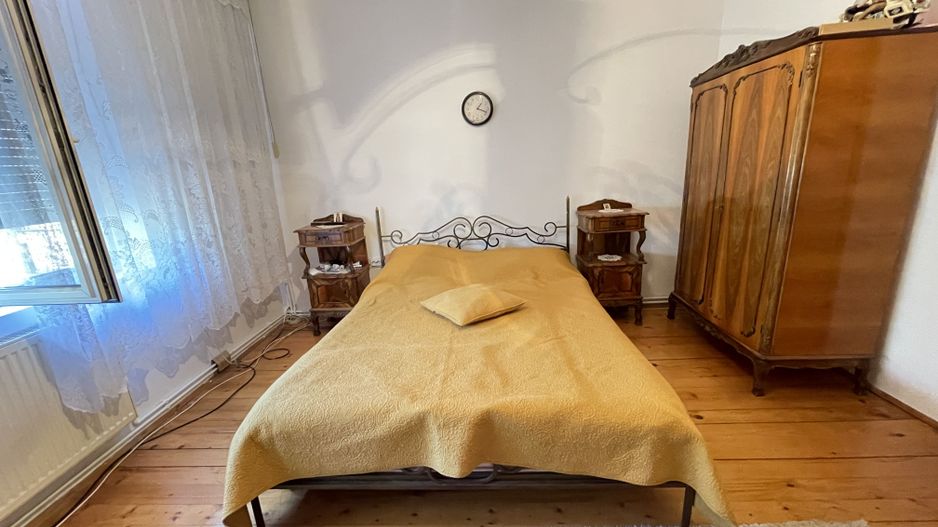 Casa cu teren 1000 mp și front 26 ml în zona Bogdanesti - Poză 6