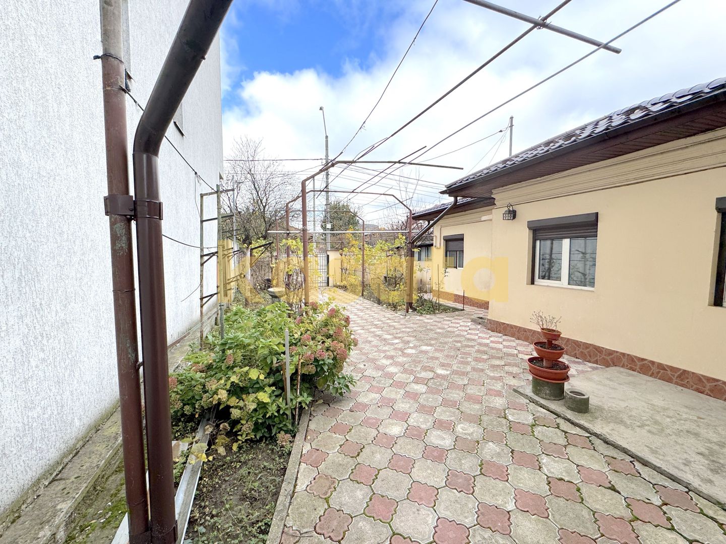 Casă 3 camere Bucureștii Noi: Oportunitate, Curte, Metrou Aproape - Poză 3