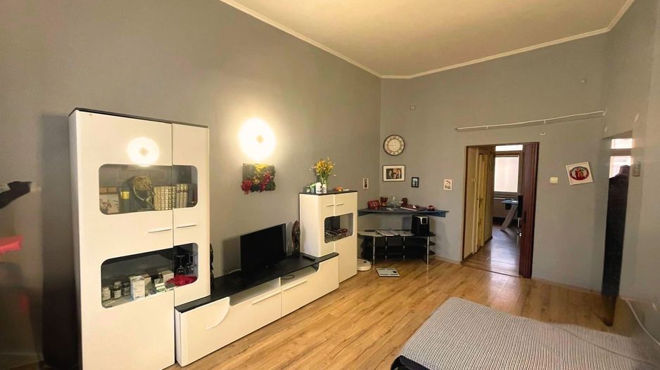 Ap 2 cam, 62 mp –ultracentral(str Aurel Lazar), lângă pietonala Oradea - Poză 3