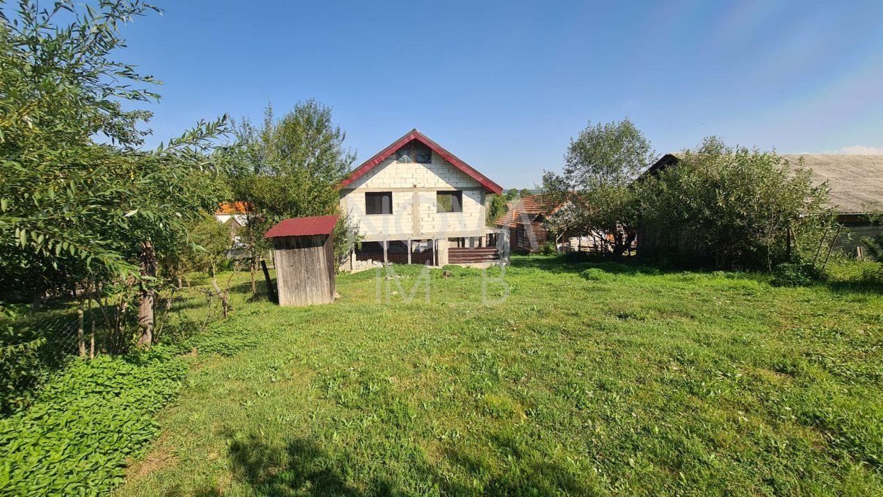 Casa individuala - 684 mp teren, Marpod - Poză 2