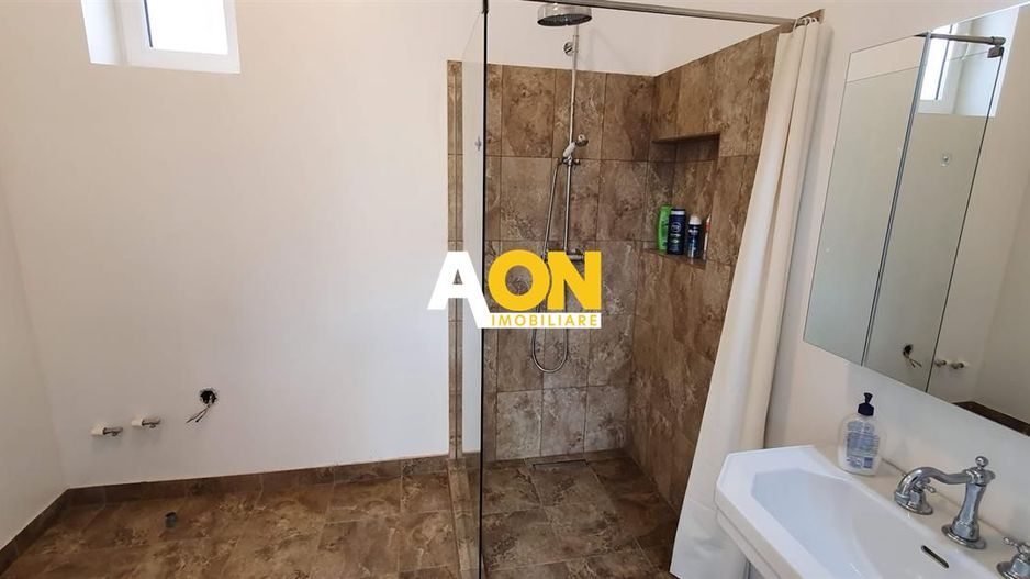 Casa 3 camere 2 bai renovata 655 mp teren Centru - Poză 11