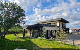 Casa Sibiu Cisnadioara, garaj, piscina, terase panoramice - Poză 1