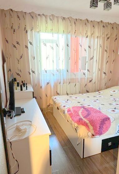 De vanzare apartament cu 3 camere, micro 38, et. 3, 63.000 euro - Poză 7