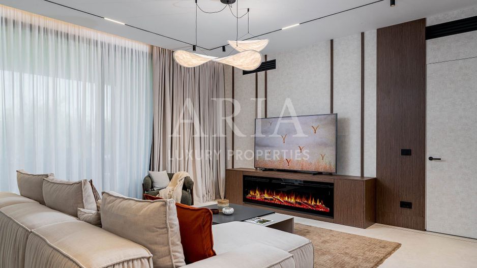 VILA EXCLUSIVISTA PADURE - Poză 2