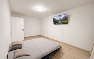 Apartament decomandat cu 3 camere și boxa | Parter | Dâmbovița - Poză 3
