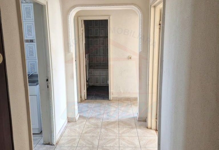 Vanzare apartament 3 camere, Mazepa 1, 61 mp, 75.000 EURO - Poză 2