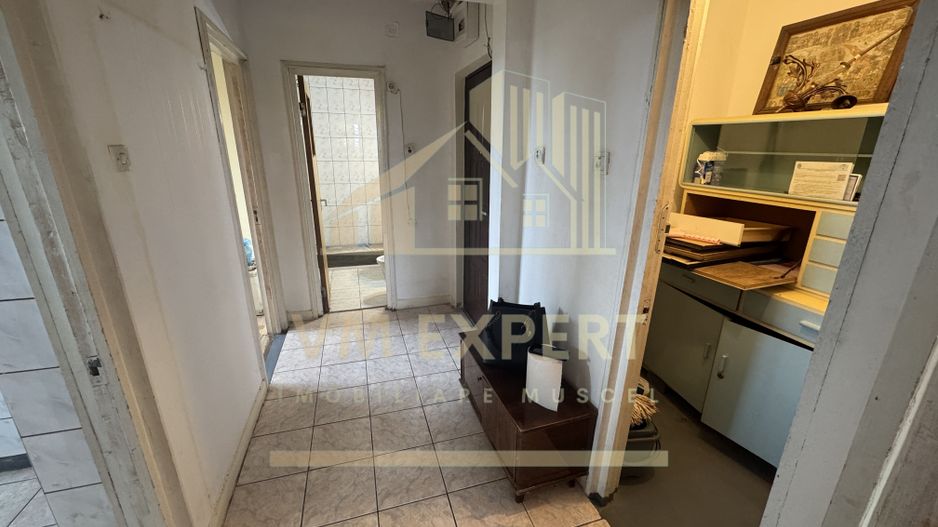 APARTAMENT 3 CAMERE ETAJ 4 CAMPULUNG VISOI - Poză 7