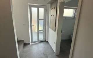 Locuinta cu 3 camere, curte si 2 locuri de parcare - Poză 24