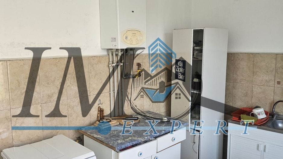 Casa de Vanzare in zona centrala in Geoagiu - Poză 5