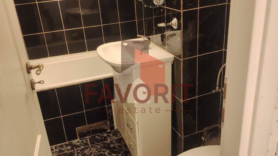 1 camera | etaj 1 | mobilat si utilat | zona excelenta | - Poză 7