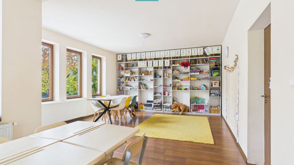 Casă  spațioasă cu 5 camere, Aradului - Poză 7