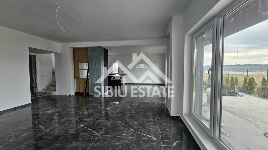 Casa moderna terase panoramice, garaj, curte mare - Poză 6