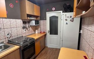 Apartament 3 camere, 66 m², etaj 2/4, lângă Palas, zonă liniștită, gata de mutat - Poză 3
