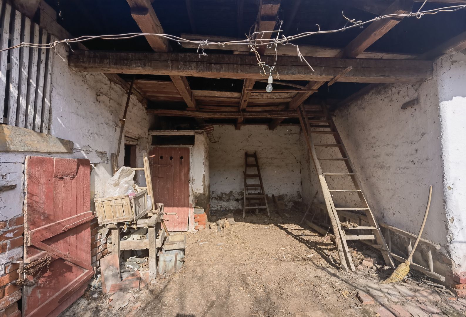 Casa cu teren generos- Recas - Poză 17