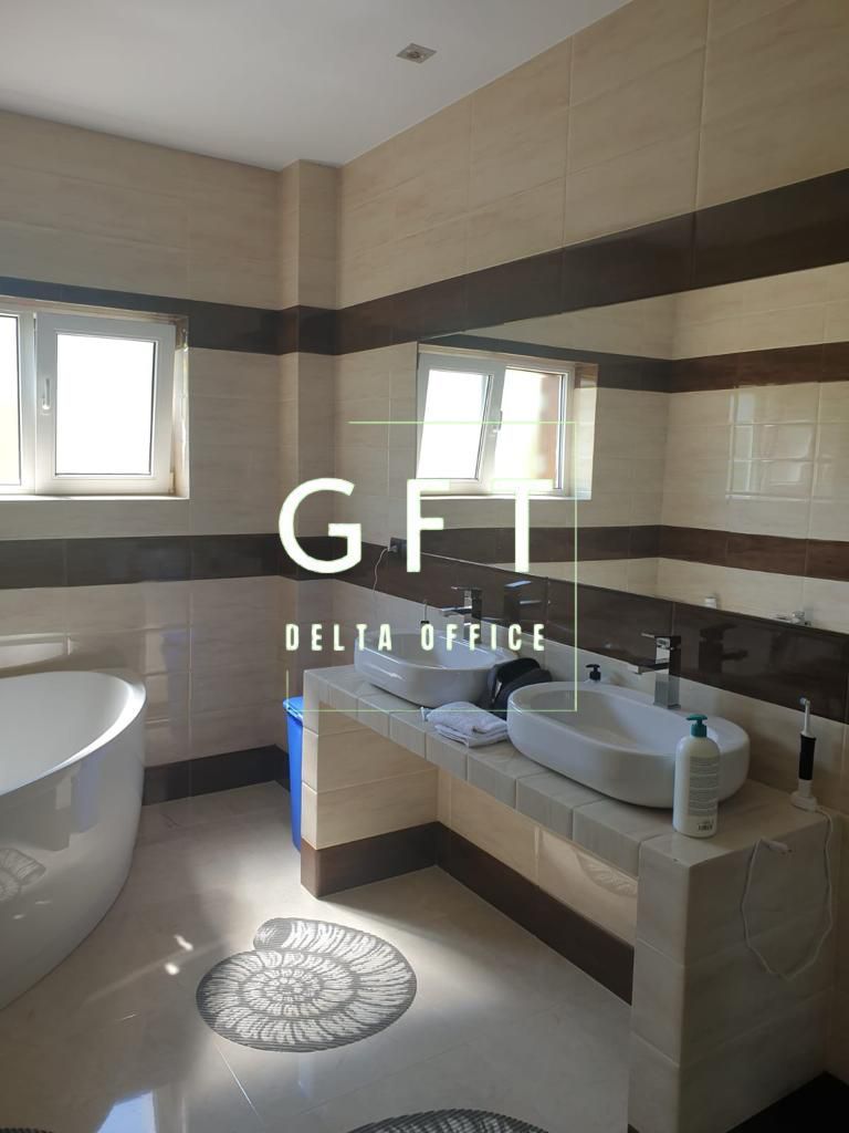 Casa 10 camere,Bajenii de Jos. EXCLUSIVITATE! - Poză 10