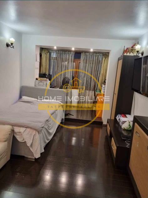 Apartament cu 3 camere/ 65mp Etajul 3/ Zona Podu Ros - Poză 2
