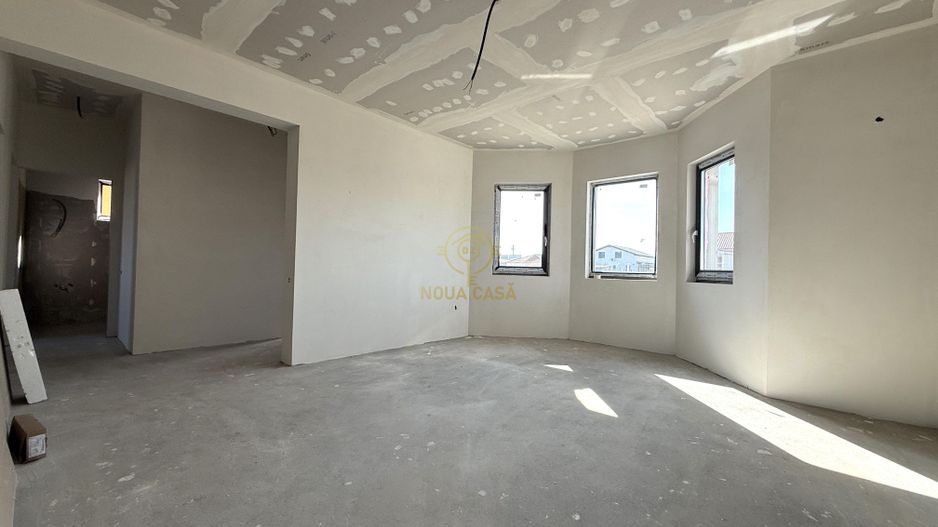 Casa 3 Dormitoare/Garaj/Terasa cu Teren Generos de  650MP - Poză 2