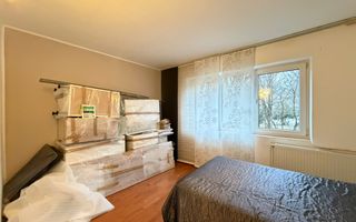 Apartament cu 4 camere, decomandat, etaj intermediar, garaj inclus, Victoriei - Poză 2